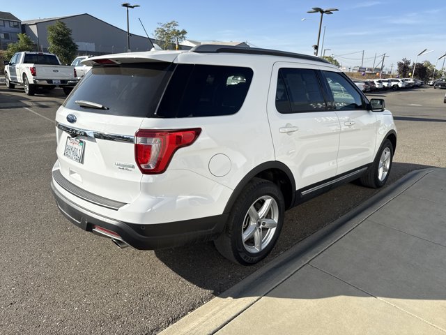 Certified 2019 Ford Explorer XLT w/ Equipment Group 202A FWD image 5