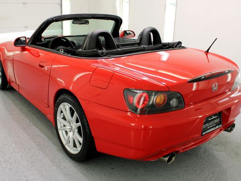 Used 2004 Honda S2000 image 6