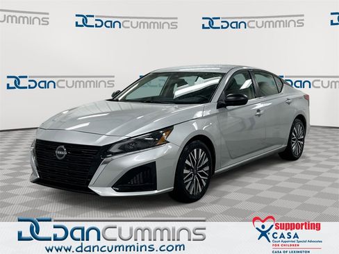 Used 2024 Nissan Altima 2.5 SV image 1
