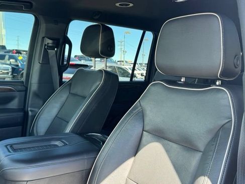 Certified 2021 Chevrolet Suburban Premier AWD/4WD image 16