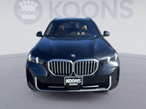 Used 2024 BMW X5 xDrive50e image 11