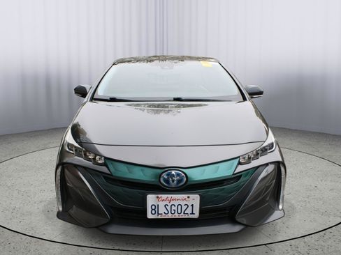Used 2019 Toyota Prius Prime Plus FWD image 2