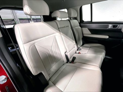 Used 2025 Hyundai Santa Fe SEL image 36