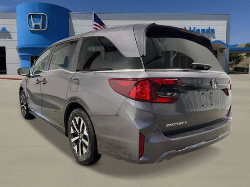 New 2026 Honda Odyssey EX-L image 3