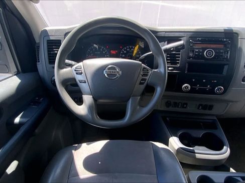 Used 2016 Nissan NV 3500 SV RWD image 14