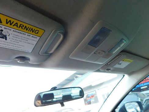 Used 2015 MAZDA MAZDA3 i Sport image 30