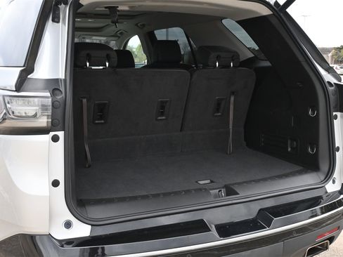 Used 2020 Chevrolet Traverse Premier w/ Redline Edition image 22