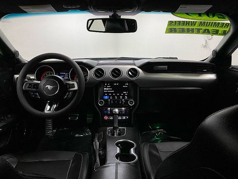 Used 2019 Ford Mustang Premium image 21