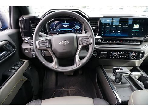 Used 2024 Chevrolet Silverado 1500 ZR2 image 21