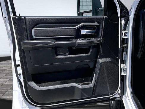 Used 2026 RAM 2500 Big Horn AWD/4WD image 13