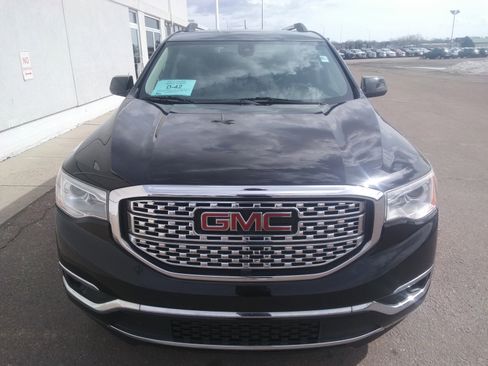 Used 2017 GMC Acadia Denali w/ Technology Package image 3