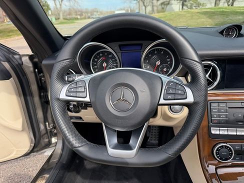 Used 2018 Mercedes-Benz SLC 300 image 32
