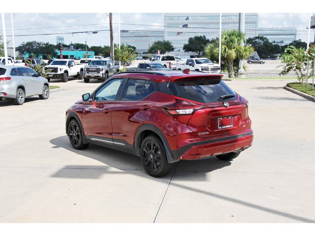 Used 2023 Nissan Kicks SR FWD image 4
