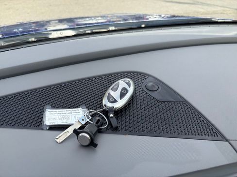 Used 2024 Hyundai Elantra SEL image 21