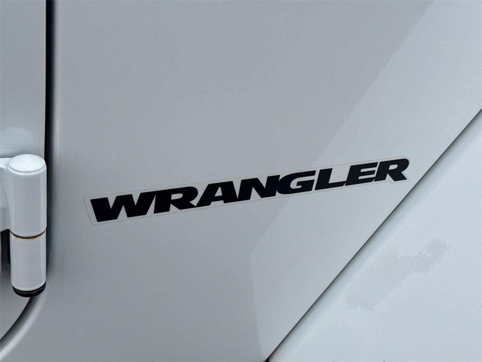 Used 2017 Jeep Wrangler Rubicon AWD/4WD image 8