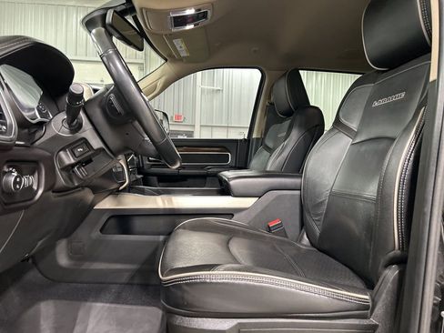 Used 2022 RAM 3500 Laramie image 9