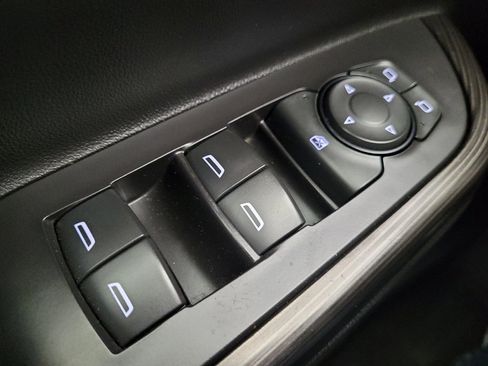 Used 2018 GMC Acadia SLT FWD image 27