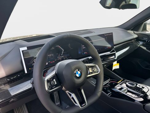 New 2026 BMW 530i w/ M Sport Package RWD image 17