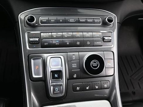 Used 2022 Hyundai Santa Fe Limited FWD image 11