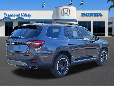 New 2026 Honda Pilot Touring image 2