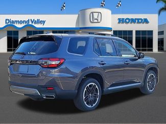 New 2026 Honda Pilot Touring video 2