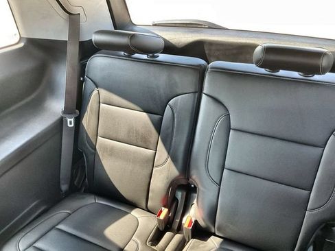 Used 2021 GMC Acadia SLT FWD image 32