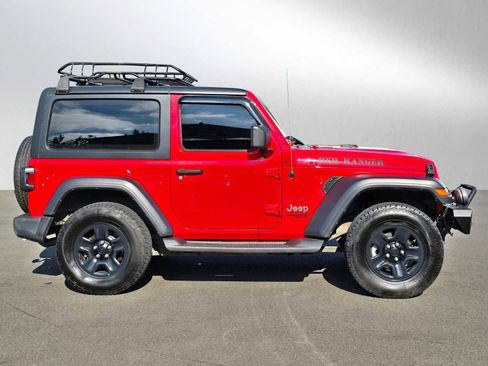 Used 2019 Jeep Wrangler Sport AWD/4WD image 2