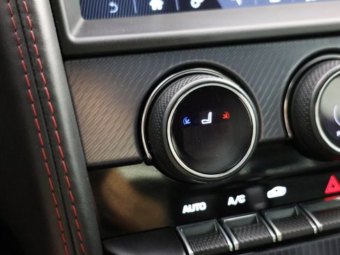 Used 2022 Jaguar F-TYPE R-Dynamic image 9