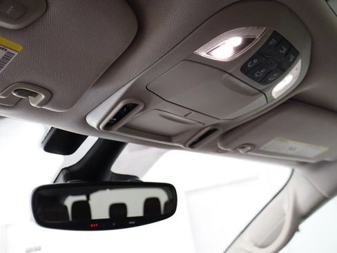 Used 2017 Chrysler Pacifica Limited FWD image 41