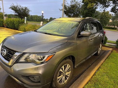 Used 2020 Nissan Pathfinder SL FWD image 33