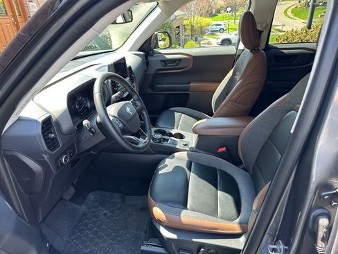 Used 2024 Ford Bronco Sport Outer Banks w/ Tech Package AWD/4WD image 4