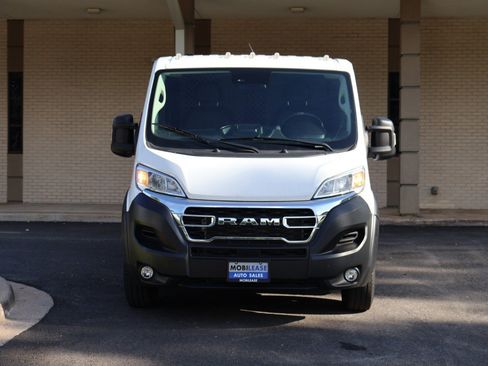 Used 2025 RAM ProMaster 2500 w/ U-Haul Equipment Group FWD image 2