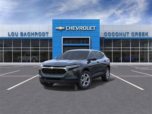 Used 2026 Chevrolet Trax LS w/ LS Convenience Package image 8