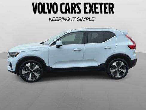 Certified 2024 Volvo XC40 B5 Plus w/ Climate Package AWD/4WD image 6