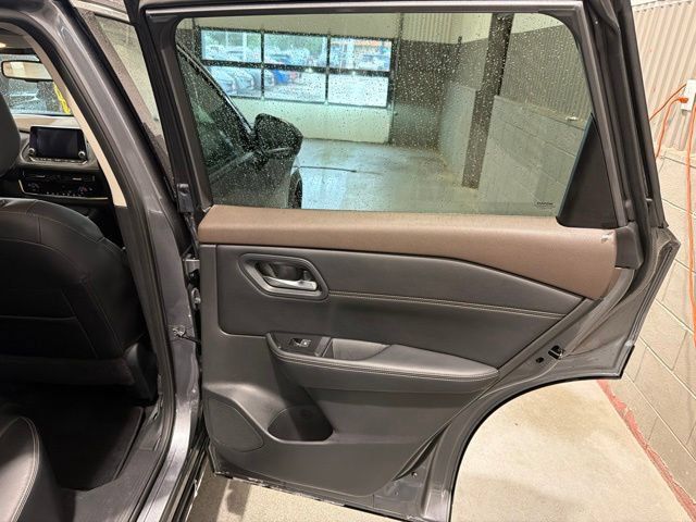 Certified 2023 Nissan Rogue SL AWD/4WD image 13