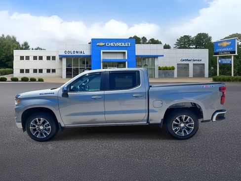 Used 2024 Chevrolet Silverado 1500 LT AWD/4WD image 6