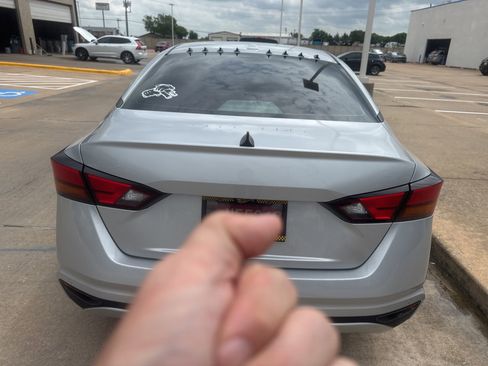 Used 2022 Nissan Altima 2.5 SV image 3