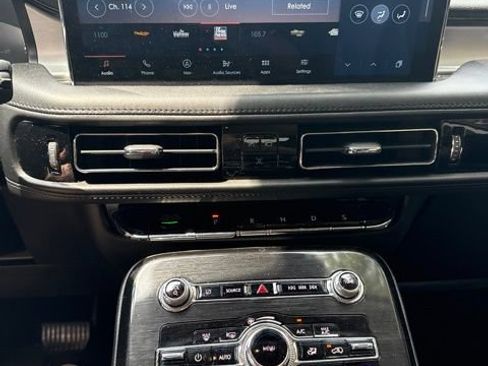 Used 2023 Lincoln Nautilus AWD w/ Premium Package image 17