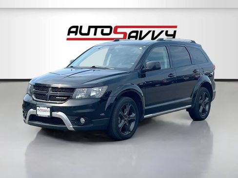 Used 2019 Dodge Journey Crossroad AWD/4WD image 3