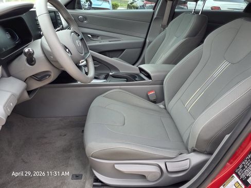 Certified 2025 Hyundai Elantra Sport FWD image 11