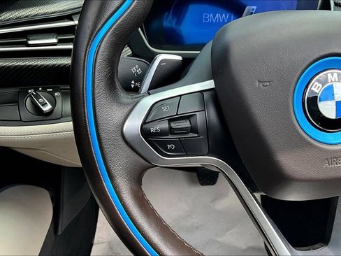 Used 2019 BMW i8 Roadster AWD/4WD image 10