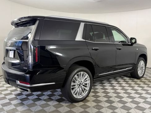 Certified 2026 Cadillac Escalade Luxury AWD/4WD image 9
