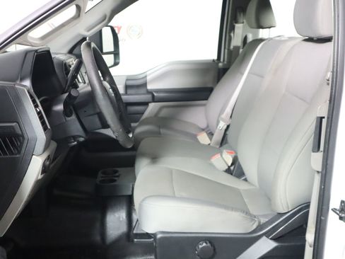 Used 2018 Ford F250 XL w/ Power Equipment Group image 32