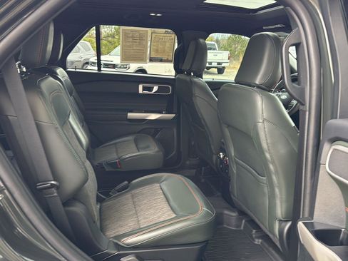 Used 2022 Ford Explorer Timberline image 11
