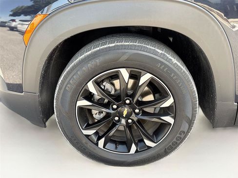 Used 2021 Chevrolet TrailBlazer LT w/ Premium Seating Package FWD image 30