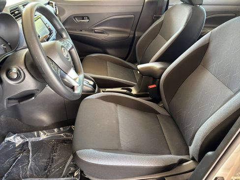 Used 2025 Nissan Versa SV FWD image 24