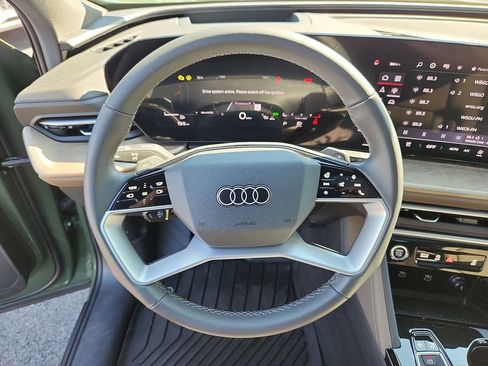 Used 2025 Audi Q5 Premium w/ Premium Plus AWD/4WD image 19