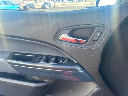 Used 2022 Chevrolet Colorado Z71 w/ Trail Boss Package image 19