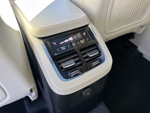 Certified 2024 Volvo XC90 T8 Plus w/ Protection Package Premier image 14