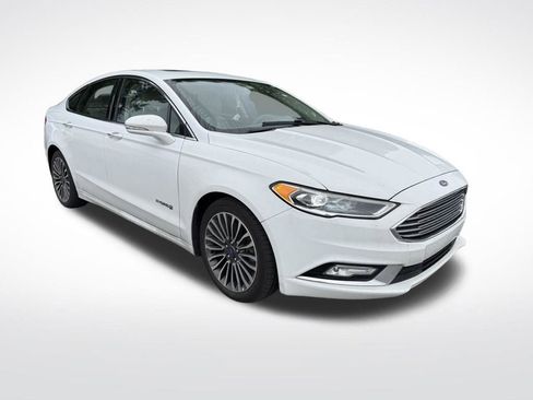 Used 2018 Ford Fusion Titanium FWD image 4